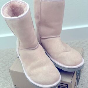 Pink Classic Uggs Size 8